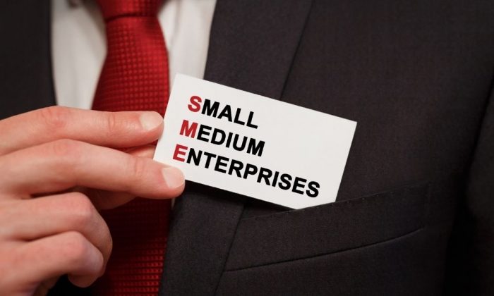 【中小企業のDX】大企業のように進まない理由と、取るべき3つの手段
