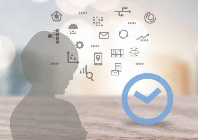 効率化の落とし穴とは?AI活用によって「思考の筋肉」が衰退するリスクと対策