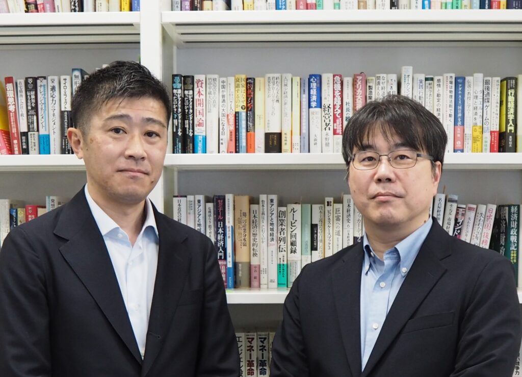 株式会社日本政策金融公庫 DX・業務改革推進室室長 戸崎 泰史氏 国民生活事業本部南九州地区統轄室室長 濵﨑 将一氏2