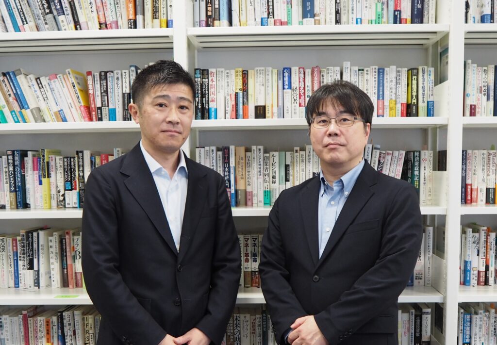 株式会社日本政策金融公庫　DX・業務改革推進室室長 戸崎 泰史氏　国民生活事業本部南九州地区統轄室室長 濵﨑 将一氏
