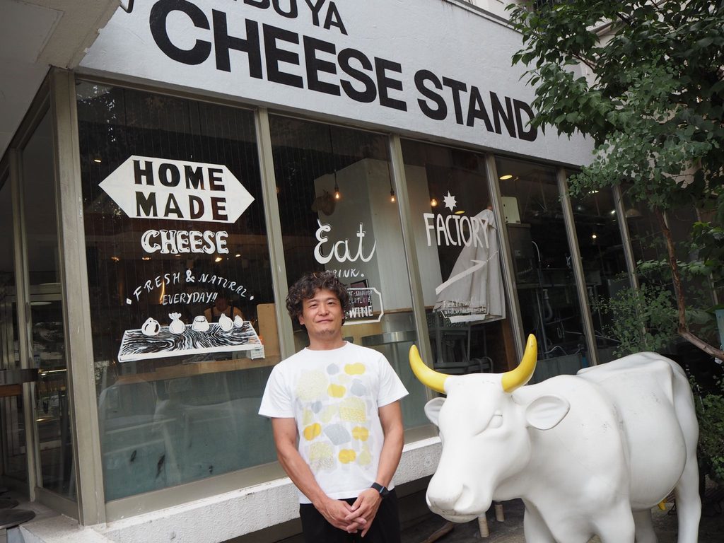 SHIBUYA CHEESE STAND前の藤川氏